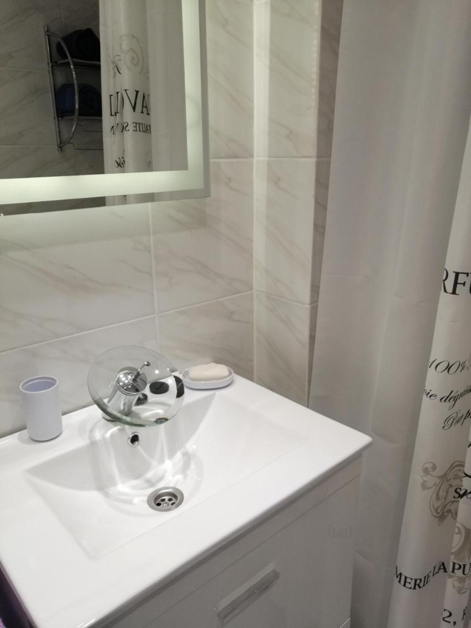 Petit Apartment En Avenida Belgrano Buenos Aires Eksteriør bilde